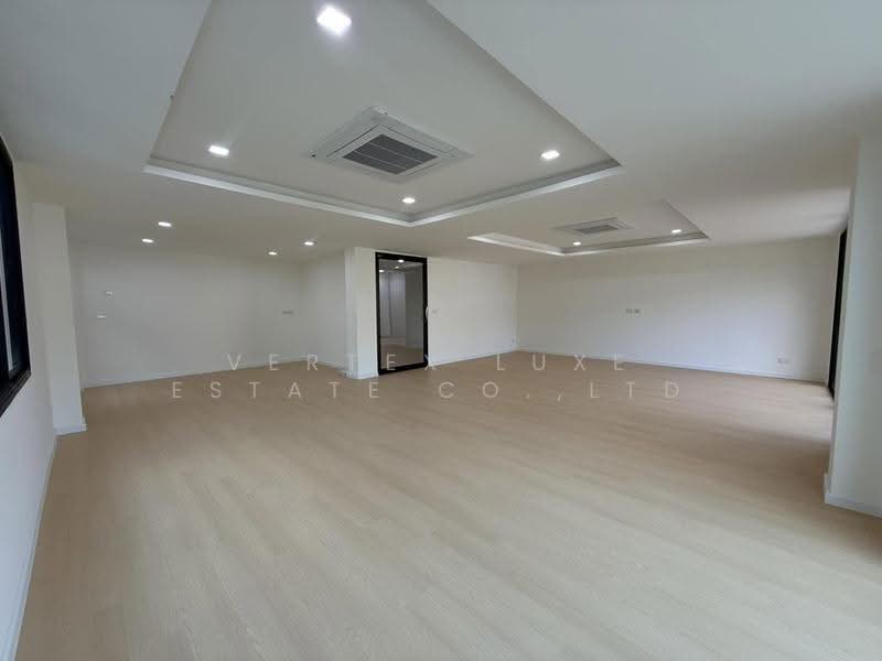 รีเจ้นท์รัชดา, กรุงเทพ, วังทองหลาง, กรุงเทพ, 600 ตร.ม., ทาวน์เฮ้าส์ ขาย, โดย Vertex Luxe Estate Co.,LTD, 500639248 - DDproperty.com