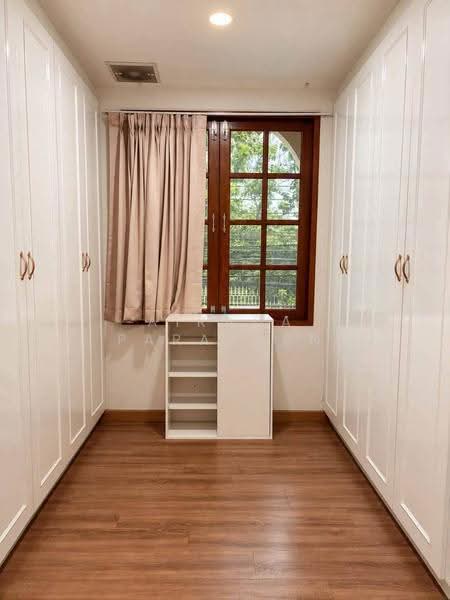 Located in Charoen, Soi Ratchada 18., Bangkok, Samsen Nok, Huai Khwang, Bangkok, 3 Bedrooms, 182 sqm, Single Detached House For Rent, by Airada Parasarn, 500639284 - DDproperty.com