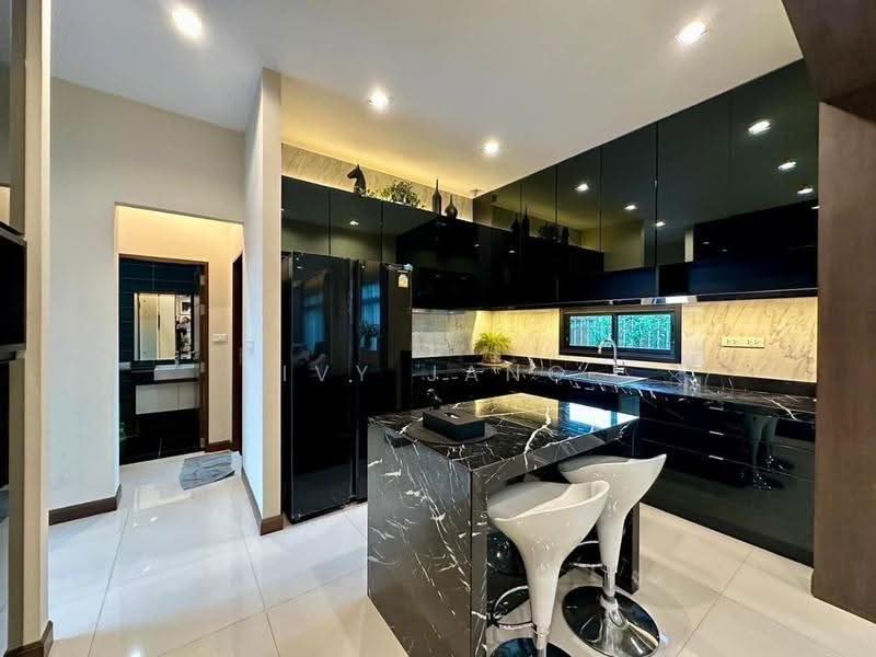 Perfect Masterpiece Sukhumvit 77, Samut Prakan, Soi Mu Ban Perfect Place Sukhumvit 77, Rachathewa, Bang Plee, Samut Prakan, 5 Bedrooms, 525 sqm, Single Detached House For Rent, by Ivy Jang, 500639365 - DDproperty.com