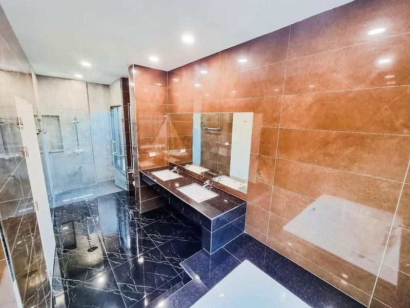 Perfect Masterpiece Sukhumvit 77, Samut Prakan, Soi Mu Ban Perfect Place Sukhumvit 77, Rachathewa, Bang Plee, Samut Prakan, 5 Bedrooms, 585 sqm, Single Detached House For Rent, by Ivy Jang, 500639371 - DDproperty.com