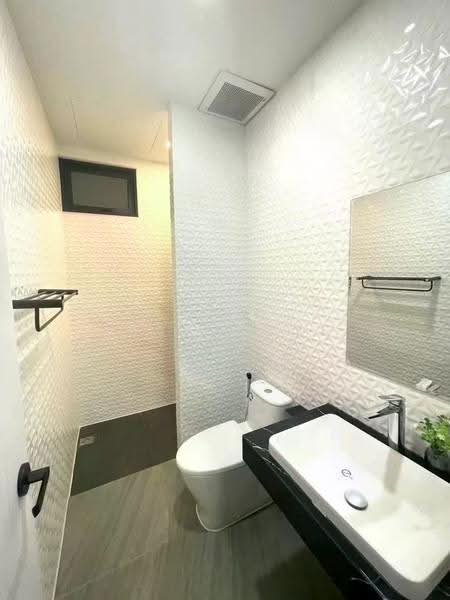 Luxury Modern Pool Villa KhumPhaya kargen home village, Chiang Mai, Ban Waen, Hang Dong, Chiang Mai, 4 Bedrooms, 300 sqm, Villa For Rent, by ISAAC WEE, 500639374 - DDproperty.com
