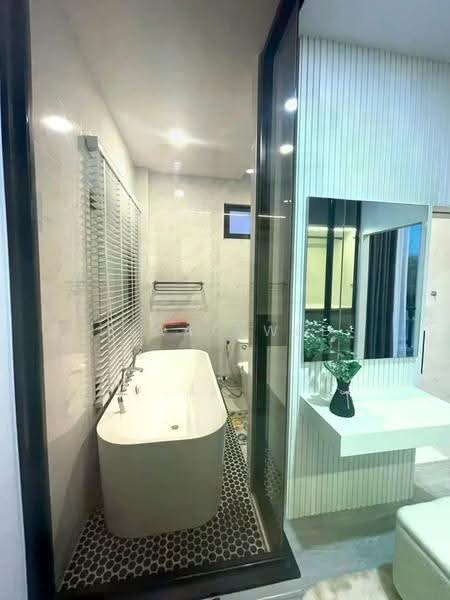 Luxury Modern Pool Villa KhumPhaya kargen home village, Chiang Mai, Ban Waen, Hang Dong, Chiang Mai, 4 Bedrooms, 300 sqm, Villa For Rent, by ISAAC WEE, 500639374 - DDproperty.com