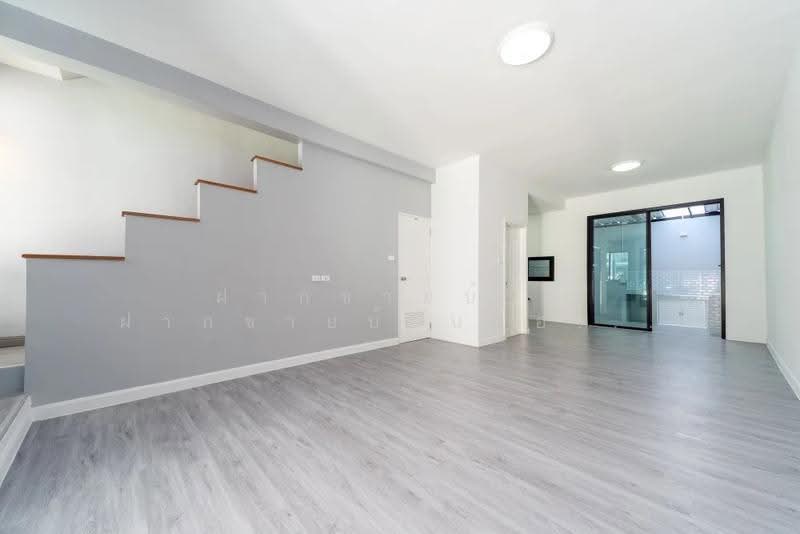 RNP Place Ramintra-Suwinthawong, Bangkok, Sam Wa Road, Bang Chun, Khlong Sam Wa, Bangkok, 4 Bedrooms, 195 sqm, Townhouse For Sale, by ฝากขายบ้าน ฝากขายบ้านมือสอง ฝากขายอสัง Realty HuB, 500639398 - DDproperty.com