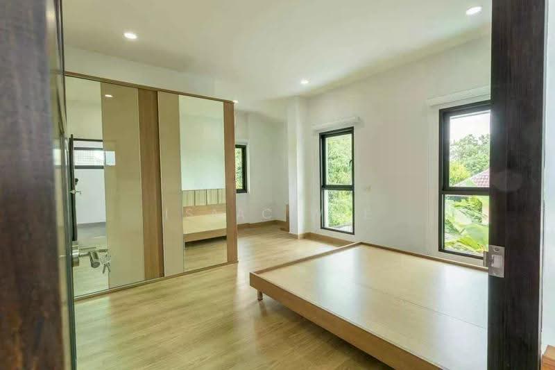 Luxury Fully Renovated House for Sale in Mae Hia| Near Airport & City Center, Chiang Mai, Hai Ya, Muang Chiang Mai, Chiang Mai, 7 Bedrooms, 400 sqm, Single Detached House For Rent, by ISAAC WEE, 500639446 - DDproperty.com