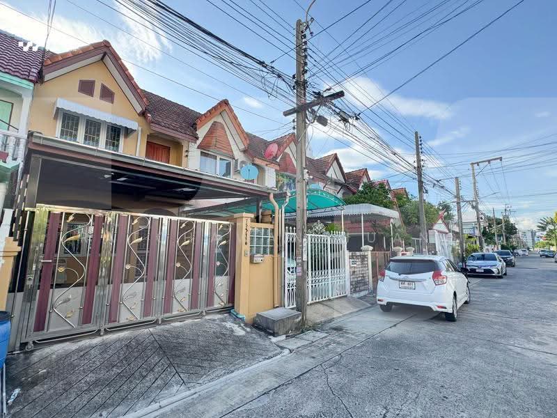 Rangsiya Village, Punnawithi Soi 22, Bangkok, Bang Chak, Phra Khanong, Bangkok, 2 Bedrooms, 150 sqm, Townhouse For Rent, by Ratchawan Huang, 500639485 - DDproperty.com