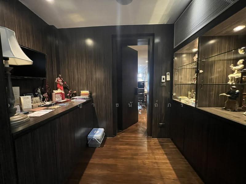 สุขุมวิท 39, Bangkok, Phra Kanong Nua, Watthana, Bangkok, 6 Bedrooms, 860 sqm, Single Detached House For Sale, by ปภัชญา ธนัตถ์ภรณ์, 500639589 - DDproperty.com