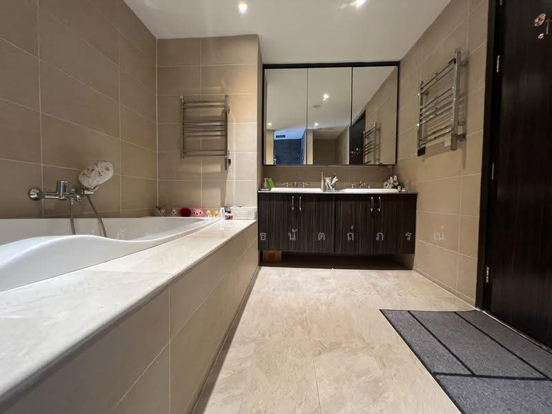 สุขุมวิท 39, Bangkok, Phra Kanong Nua, Watthana, Bangkok, 6 Bedrooms, 860 sqm, Single Detached House For Sale, by ปภัชญา ธนัตถ์ภรณ์, 500639589 - DDproperty.com