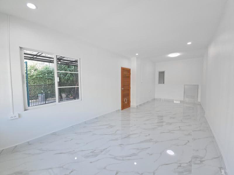 Pruksa Ville 46/1 Rangsit-Klong 3, Pathum Thani, Rangsit-Khlong 3 Road, Khlong Sam, Khlong Luang, Pathum Thani, 4 Bedrooms, 119 sqm, Townhouse For Sale, by พิมพ์นภัส ภูธนภัทร, 500639638 - DDproperty.com