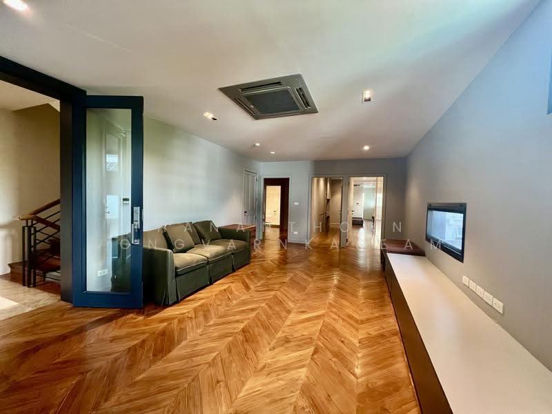 Home Office Thonglor 23, Bangkok, Khlong Tan Nua, Watthana, Bangkok, 3 Bedrooms, 900 sqm, Single Detached House For Rent, by Thananthorn Wongvarnkaseam, 500639722 - DDproperty.com