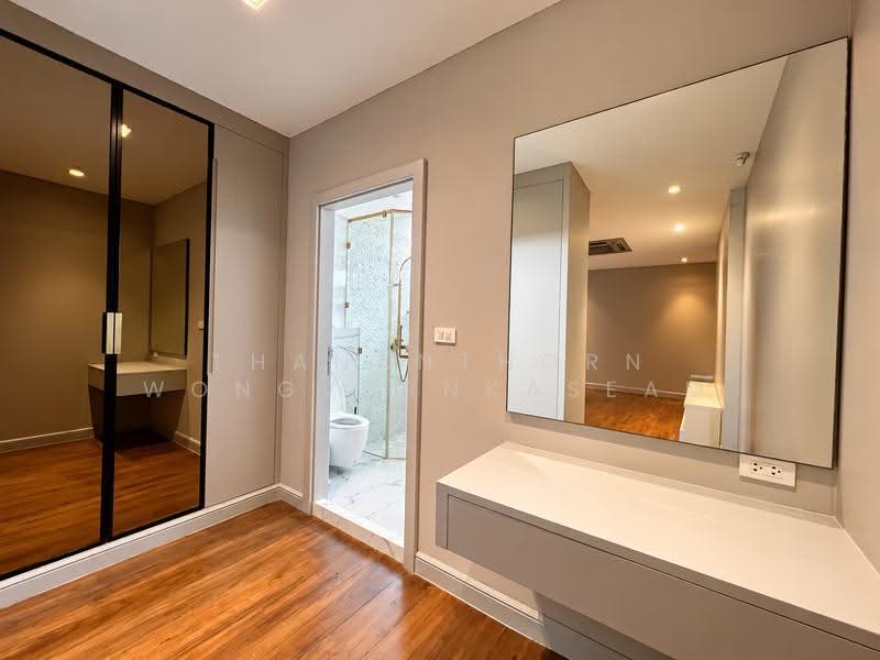 Home Office Thonglor 23, Bangkok, Khlong Tan Nua, Watthana, Bangkok, 3 Bedrooms, 900 sqm, Single Detached House For Rent, by Thananthorn Wongvarnkaseam, 500639722 - DDproperty.com