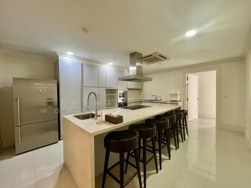 Home Office Thonglor 23, Bangkok, Khlong Tan Nua, Watthana, Bangkok, 3 Bedrooms, 900 sqm, Single Detached House For Rent, by Thananthorn Wongvarnkaseam, 500639722 - DDproperty.com