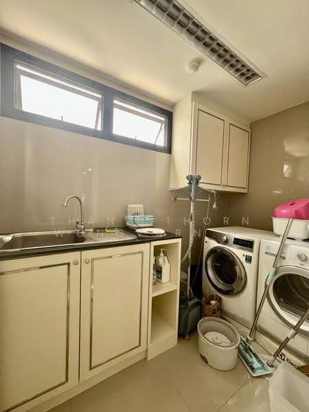 Home Office Thonglor 23, Bangkok, Khlong Tan Nua, Watthana, Bangkok, 3 Bedrooms, 900 sqm, Single Detached House For Rent, by Thananthorn Wongvarnkaseam, 500639722 - DDproperty.com