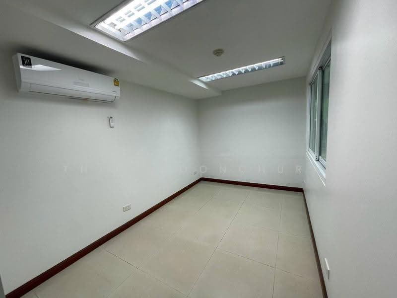 Office Space, Mobicom 2 Building, Sathorn Naradhiwas, Bangkok, Thung Maha Mek, Sathon, Bangkok, , 90 sqm, Office Space For Rent, by Thiti Boonchurn, 500639778 - DDproperty.com
