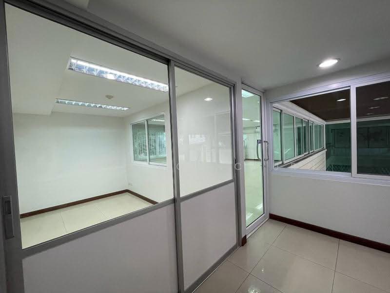 Office Space, Mobicom 2 Building, Sathorn Naradhiwas, Bangkok, Thung Maha Mek, Sathon, Bangkok, , 90 sqm, Office Space For Rent, by Thiti Boonchurn, 500639778 - DDproperty.com
