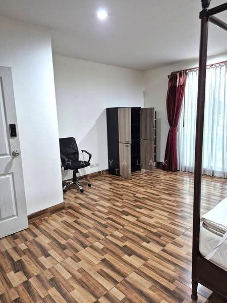 Townhome Navy place,Soi Chaloem Phrakiat 48, Bangkok, Dok Mai, Prawet, Bangkok, 3 Bedrooms, 200 sqm, Townhouse For Rent, by THANYALAK IQI INTERNATIONAL 099-979-0151, 500639844 - DDproperty.com