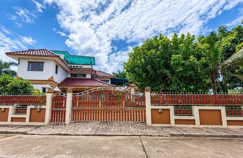 POOL VILLA 3 ชั้น หลังนี้สวยน่าดูมากค่ะ, Chon Buri (Pattaya), Bang Lamung, Bang Lamung (Pattaya), Chon Buri (Pattaya), 6 Bedrooms, 472 sqm, Villa For Sale, by ลูกปลามิตรแท้ ณัชชนันน์ สตารุ่ง ( เก๋ ), 500639852 - DDproperty.com