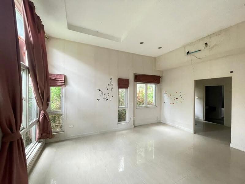 Warangkul The Grand Private Home, Pathum Thani, Lat Sawai, Lam Luk Ka, Pathum Thani, 3 Bedrooms, 411 sqm, Single Detached House For Sale, by THE LIVING HUB, 500639930 - DDproperty.com