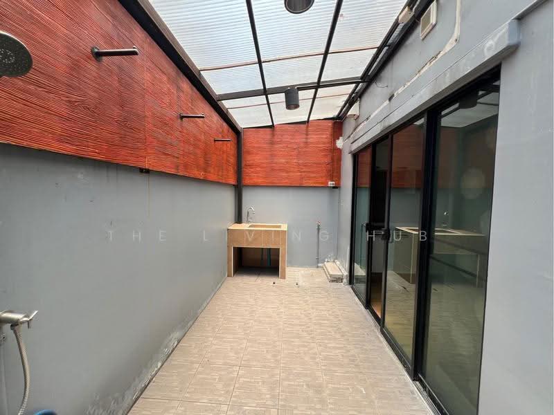 The Connect Up 3 Rattanathibet 17, Nonthaburi, Rattanathibet Road, Bang Kra So, Muang Nonthaburi, Nonthaburi, 3 Bedrooms, 88 sqm, Townhouse For Sale, by THE LIVING HUB, 500639940 - DDproperty.com