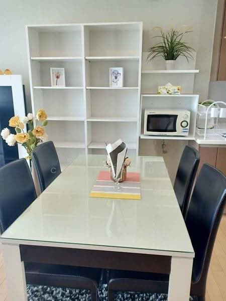 Siri At Sukhumvit, Bangkok, 902 Sukhumvit Road, Phra Kanong, Khlong Toei, Bangkok, 2 Bedrooms, 70 sqm, Condo For Rent, by Sutavee Chonlabud, 500640072 - DDproperty.com