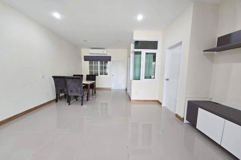 Golden Town 3 Bangna-Suanluang : โกลเด้น ทาวน์ 3 บางนา-สวนหลวง, กรุงเทพ, ถนนกาญจนาภิเษก, ประเวศ, กรุงเทพ, 117 ตร.ม., ทาวน์เฮ้าส์ ขาย, โดย คุณเบล, 500640495 - DDproperty.com
