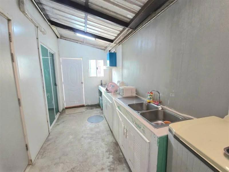 Baan Pruksa Lumlukka-Wongwaen, Pathum Thani, 64 Lam Luk Ka Road, Lam Luk Ka, Pathum Thani, 3 Bedrooms, 110 sqm, Townhouse For Sale, by คุณ ภิญญาลักษณ์ เทพบุตร (ยุ้ย), 500640578 - DDproperty.com