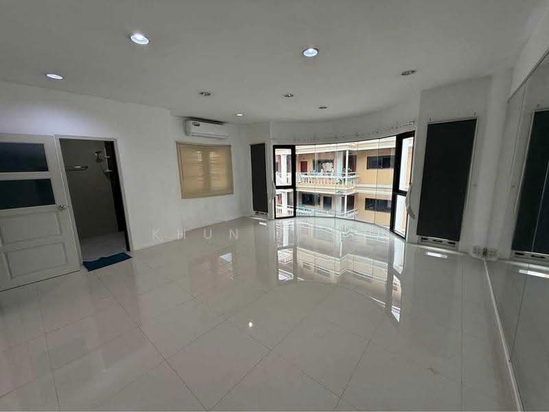 5-Storey Townhome for Rent – Thonglor Classic Home (Pet-Friendly) (SPSJP732), Bangkok, ซอย ทองหล่อ 23, Khlong Tan Nua, Watthana, Bangkok, 5 Bedrooms, 400 sqm, Townhouse For Rent, by Khun Jane, 500640586 - DDproperty.com