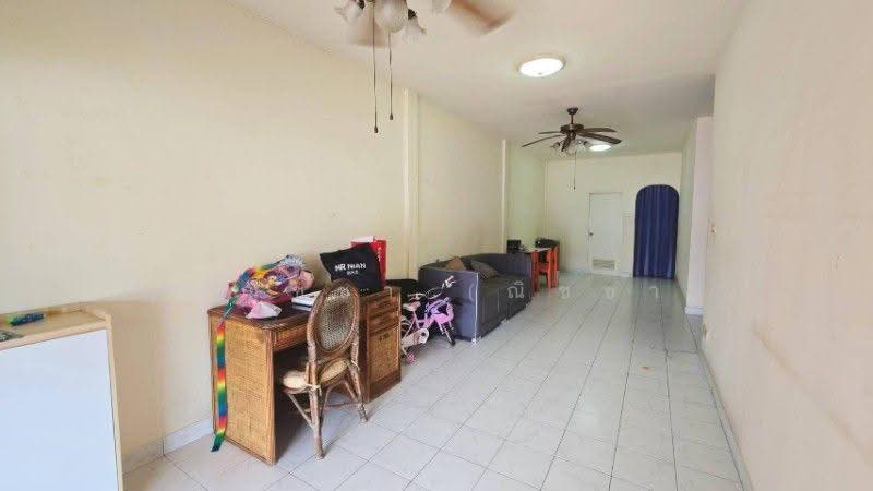 บ้านแฝด (เนื้อที่บ้านเดี่ยว) รวิพร เพลส หลังริม เนินพลับหวาน ทำเลดี สำหรับอยู่อาศัย หรือซื้อลงทุนรีโ, ชลบุรี, เนินพลับหวาน, หนองปรือ, บางละมุง, ชลบุรี, 120 ตร.ม., บ้านแฝด ขาย, โดย คุณณิชชา (ณิชชา), 500640636 - DDproperty.com