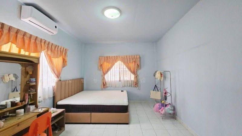 บ้านแฝด (เนื้อที่บ้านเดี่ยว) รวิพร เพลส หลังริม เนินพลับหวาน ทำเลดี สำหรับอยู่อาศัย หรือซื้อลงทุนรีโ, ชลบุรี, เนินพลับหวาน, หนองปรือ, บางละมุง, ชลบุรี, 120 ตร.ม., บ้านแฝด ขาย, โดย คุณณิชชา (ณิชชา), 500640636 - DDproperty.com