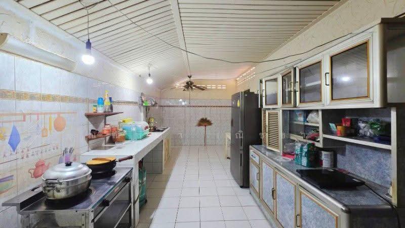 บ้านแฝด (เนื้อที่บ้านเดี่ยว) รวิพร เพลส หลังริม เนินพลับหวาน ทำเลดี สำหรับอยู่อาศัย หรือซื้อลงทุนรีโ, ชลบุรี, เนินพลับหวาน, หนองปรือ, บางละมุง, ชลบุรี, 120 ตร.ม., บ้านแฝด ขาย, โดย คุณณิชชา (ณิชชา), 500640636 - DDproperty.com