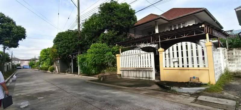 ภัทรา การ์เด้นวิลล์ (Phatthra Garden Ville), Bangkok, ถนนบรมราชชนนี, Bang Ra Mat, Taling Chan, Bangkok, 4 Bedrooms, 250 sqm, Single Detached House For Sale, by คุณ พาณิภัค มณีวรรณ (พิม), 500640822 - DDproperty.com