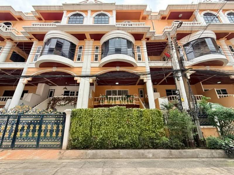 Thonglor Classic Home, Bangkok, Thonglor 25, Khlong Tan Nua, Watthana, Bangkok, 5 Bedrooms, 400 sqm, Townhouse For Rent, by Bangkok Residential, 500640860 - DDproperty.com