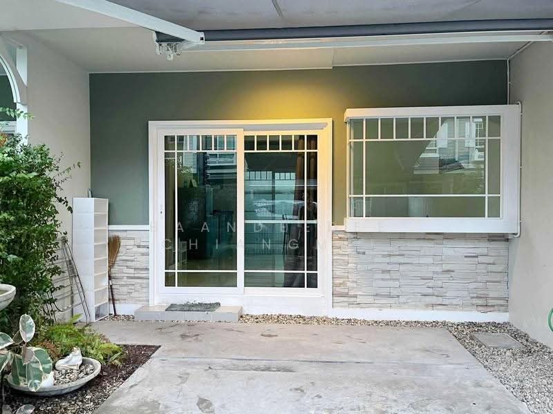 Townhome for rent near Mae Kuang Market, Chiang Mai Rental Price: 18,000 THB / month No.12H571, Chiang Mai, San Na Moeng, San Sai, Chiang Mai, 2 Bedrooms, 110 sqm, Townhouse For Rent, by Baandeedee Chiangmai, 500640867 - DDproperty.com