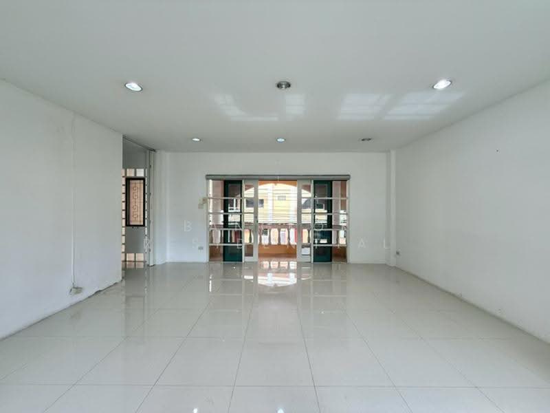 Thonglor Classic Home, Bangkok, Thonglor 25, Khlong Tan Nua, Watthana, Bangkok, 5 Bedrooms, 400 sqm, Townhouse For Rent, by Bangkok Residential, 500640877 - DDproperty.com