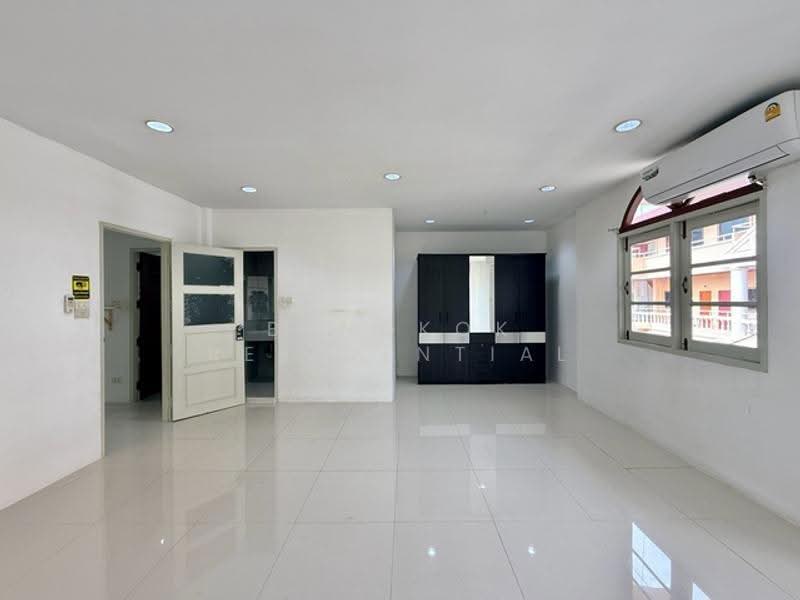 Thonglor Classic Home, Bangkok, Thonglor 25, Khlong Tan Nua, Watthana, Bangkok, 5 Bedrooms, 400 sqm, Townhouse For Rent, by Bangkok Residential, 500640877 - DDproperty.com