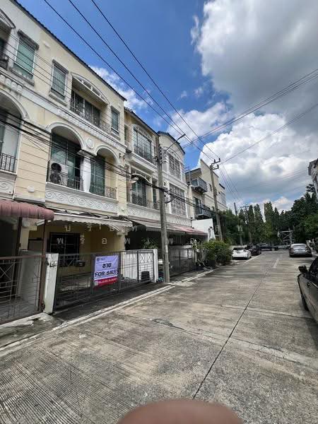 Baan Klang Muang Rama9-Srinakarin, Bangkok, Srinakarin Road, Suan Luang, Bangkok, 3 Bedrooms, 150 sqm, Townhouse For Sale, by Nest Property Partner Co., Ltd., 500640896 - DDproperty.com