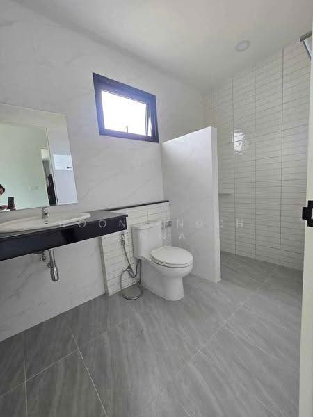 4-BR House, Surat Thani, Talat, Muang Surat Thani, Surat Thani, 4 Bedrooms, 231 sqm, Single Detached House For Sale, by Boonyanuch Unna, 500640901 - DDproperty.com