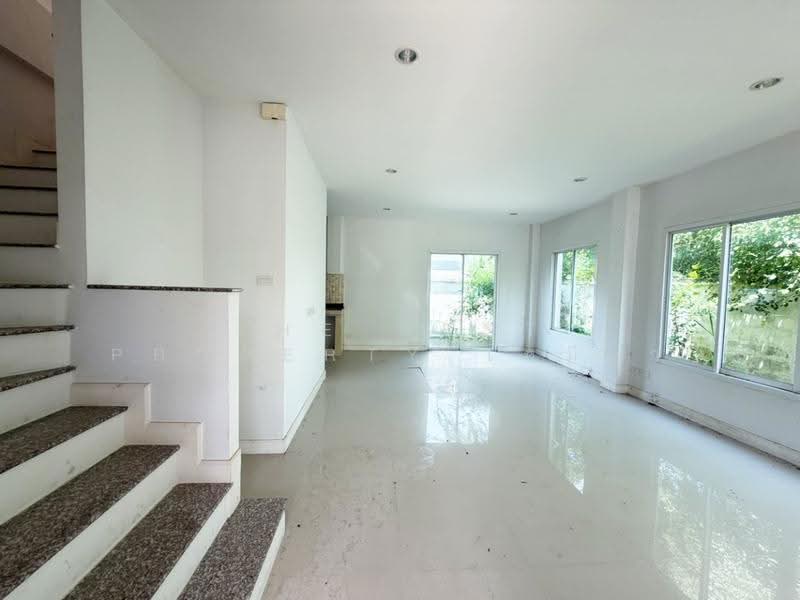 สิริวิลล่า กระทุ่มแบน, Samut Sakhon, Om Noi, Krathum Baen, Samut Sakhon, 3 Bedrooms, 100 sqm, Townhouse For Sale, by The Best Property เหมียว, 500641024 - DDproperty.com