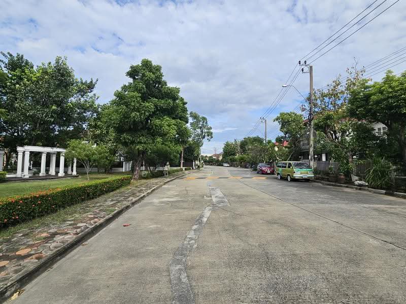 Baan Lalin In The Park Watcharapol-Paholyothin, Bangkok, Rattanagosin Road, Khlong Tanon, Sai Mai, Bangkok, 3 Bedrooms, 200 sqm, Single Detached House For Sale, by อชิรวัชร์, 500641412 - DDproperty.com