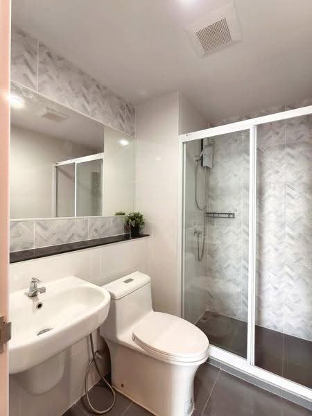 Regent Home Bangna, Bangkok, Sanphawut Road, Bang Na Tai, Bang Na, Bangkok, 2 Bedrooms, 57 sqm, Condo For Rent, by Khun Toey เตย, 500641420 - DDproperty.com