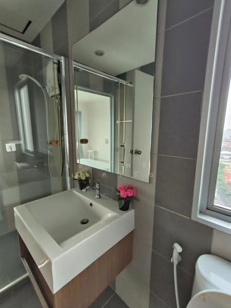 Motif Condo, Bangkok, 219 Thanon Intharaphithak, Bang Yi Rua, Thon Buri, Bangkok, 1 Bedroom, 45 sqm, Condo For Rent, by สมโพธิ เทศวิรัช, 500641433 - DDproperty.com