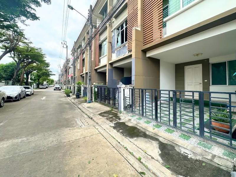 Townplus Prachauthit, Bangkok, Prachauthit Road, Thung Khru, Bangkok, 3 Bedrooms, 152 sqm, Townhouse For Sale, by Punpapa Rassamee, 500641565 - DDproperty.com