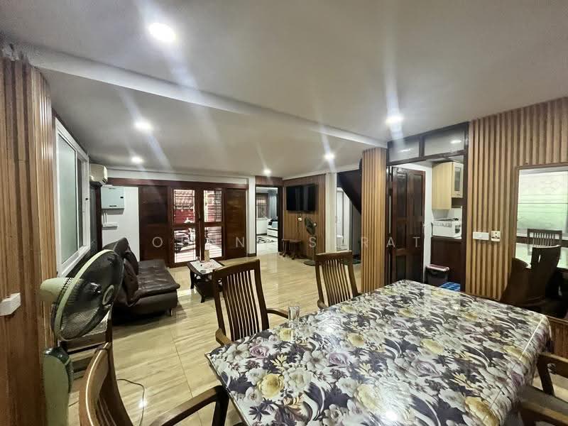 Chang Phueak, Mueang Chiang Mai District, Chiang Mai, Chiang Mai, Chang Phuak, Muang Chiang Mai, Chiang Mai, 3 Bedrooms, 200 sqm, Single Detached House For Rent, by Surat Premsri, 500641568 - DDproperty.com