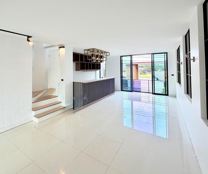 เดอะ พาร์ที อารียา เกษตร-นวมินทร์ (ลาดปลาเค้า), Bangkok, ลาดปลาเค้า, Chorake Bua, Lat Phrao, Bangkok, , 258 sqm, Shophouse For Sale, by Wasan Wasati, 500641632 - DDproperty.com