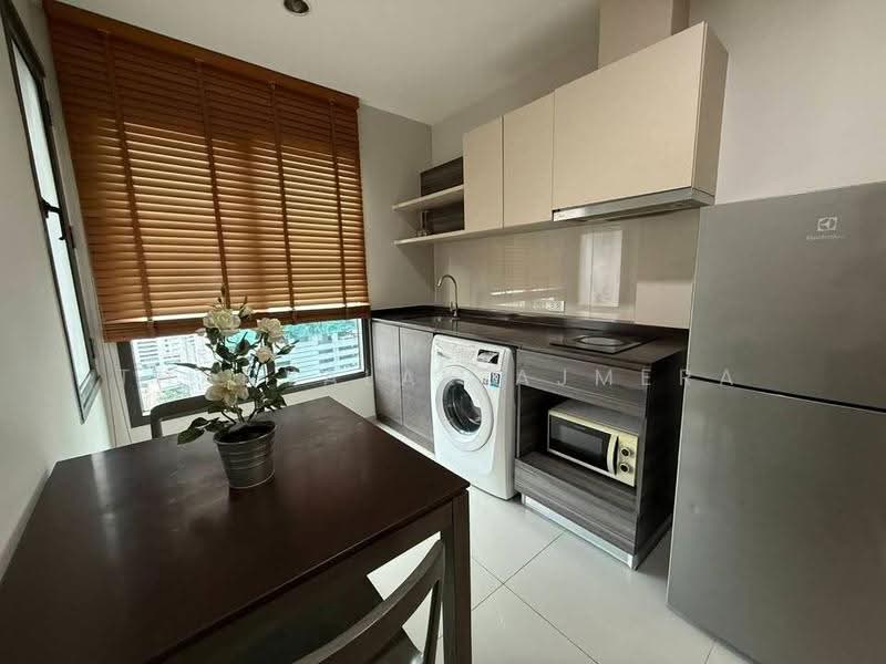 CENTRIC Ari Station, Bangkok, 27 Phahonyothin Road, Samsen Nai, Phaya Thai, Bangkok, 1 Bedroom, 35 sqm, Condo For Rent, by Thanyalak Ajmera, 500641657 - DDproperty.com