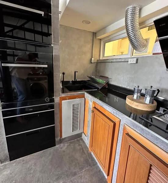 Thonglor Tower, Bangkok, Soi Thonglor, Sukhumvit 55 Road, Khlongtoei Nua, Watthana, Bangkok, 2 Bedrooms, 100 sqm, Condo For Rent, by Getsarin Aron, 500641682 - DDproperty.com