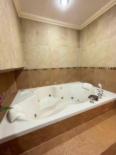 View Talay 5, Chon Buri (Pattaya), Nong Pru, Bang Lamung (Pattaya), Chon Buri (Pattaya), 1 Bedroom, 96 sqm, Condo For Sale, by Siwanon Gosachan, 500641692 - DDproperty.com