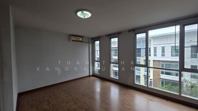 โครงการ อาร์เค ออฟฟิศ พาร์ค พระราม 9-มอเตอร์เวย์, Bangkok, Khlong Sam Prawet, Lat Krabang, Bangkok, 4 Bedrooms, 216 sqm, Townhouse For Rent, by Thanitcha Kangkasuwanno, 500641701 - DDproperty.com