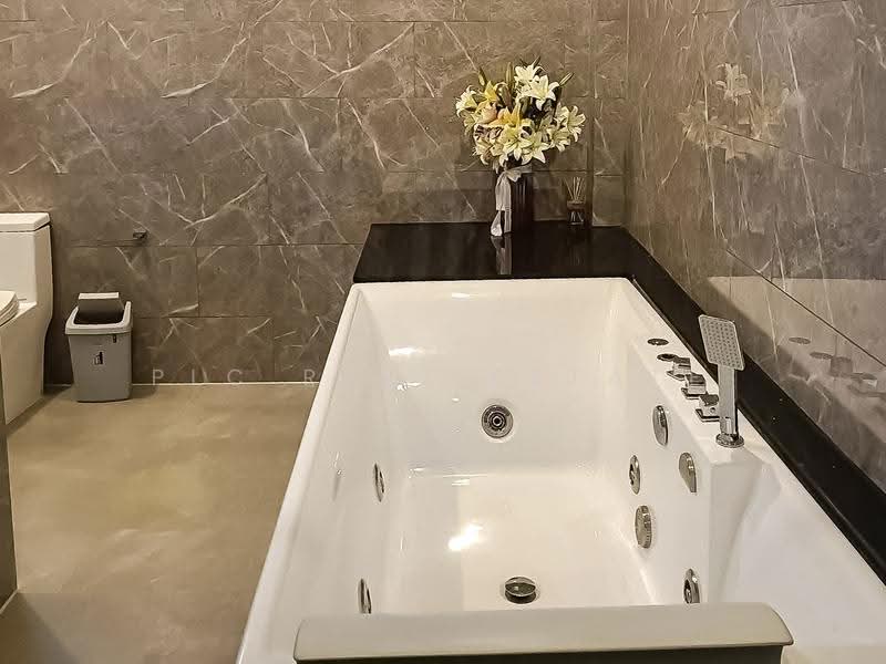 Luxury 4 Bedroom House for Rent Huay Yai East Pattaya, Chon Buri (Pattaya), Bang Lamung, Bang Lamung (Pattaya), Chon Buri (Pattaya), 4 Bedrooms, 258 sqm, Single Detached House For Rent, by PLC REAL ESTATE, 500641845 - DDproperty.com