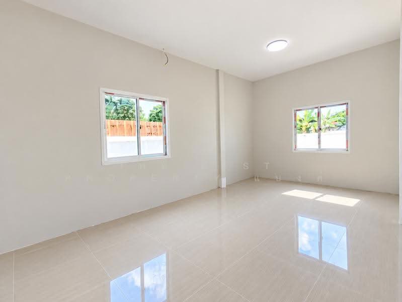 บ้านเดี่ยวพนัสนิคม ชลบุรี, Chon Buri (Pattaya), Na Roek, Phanat Nikhom, Chon Buri (Pattaya), 3 Bedrooms, 100 sqm, Single Detached House For Sale, by The Best Property แบงค์, 500641883 - DDproperty.com