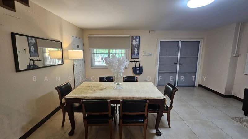 House in Onnut, Bangkok, Phra Kanong, Khlong Toei, Bangkok, 3 Bedrooms, 220 sqm, Single Detached House For Rent, by BANGKOK PROPERTY AGENTS, 500642002 - DDproperty.com